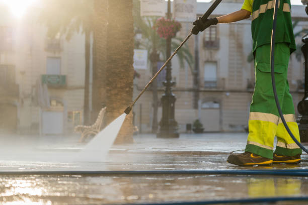 Best Garage Pressure Washing  in Oak Park, CA